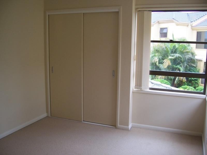 33/37 Paradise Springs Avenue, Robina QLD 4226