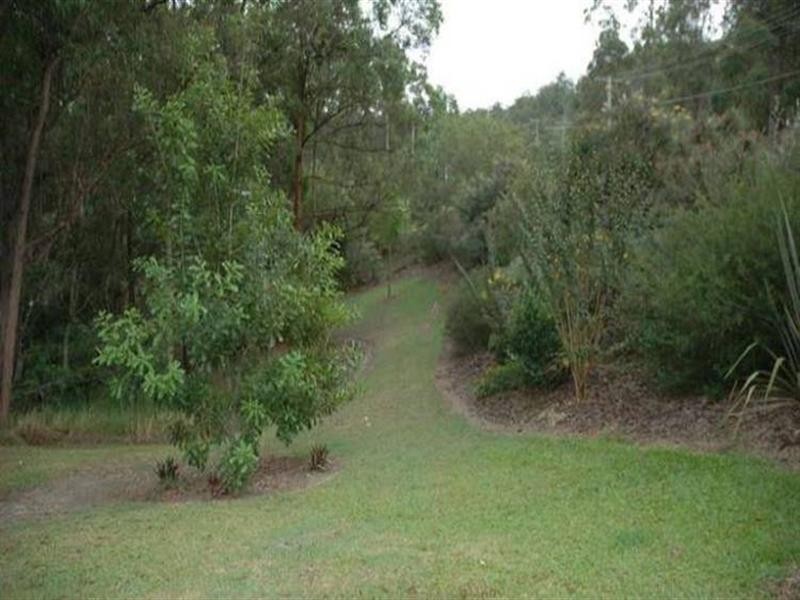 4 Hugh Guinea Court, Worongary QLD 4213