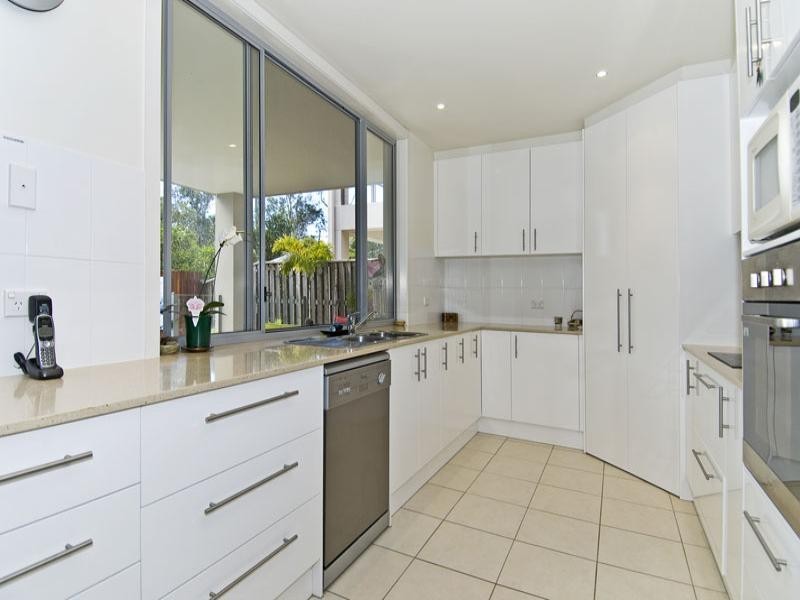 25 Royal Links Drive, Robina QLD 4226