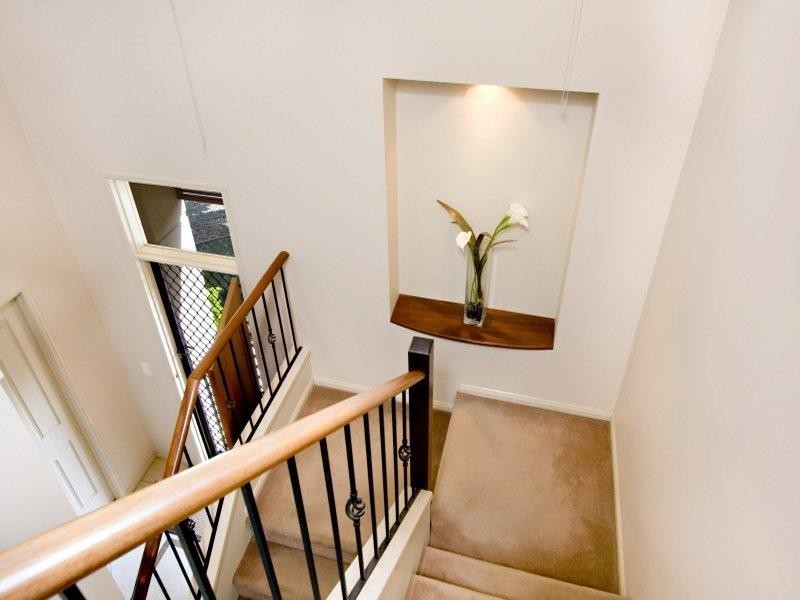 8/1 Pine Valley Drive, Robina QLD 4226
