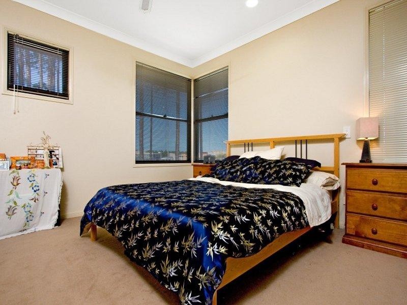 8/1 Pine Valley Drive, Robina QLD 4226