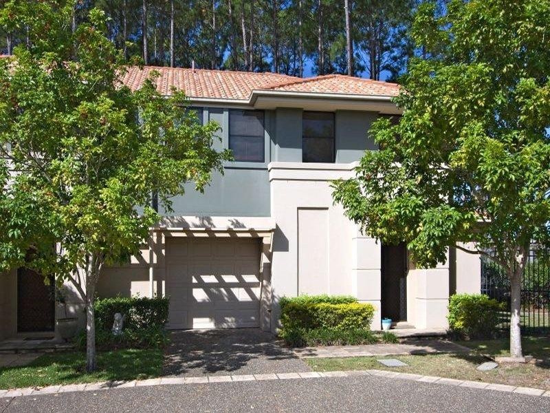 8/1 Pine Valley Drive, Robina QLD 4226