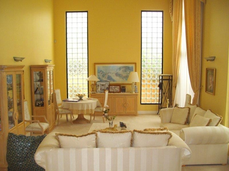 Clear Island Waters QLD 4226