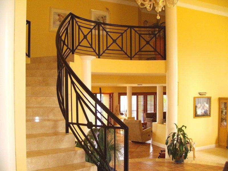 Clear Island Waters QLD 4226