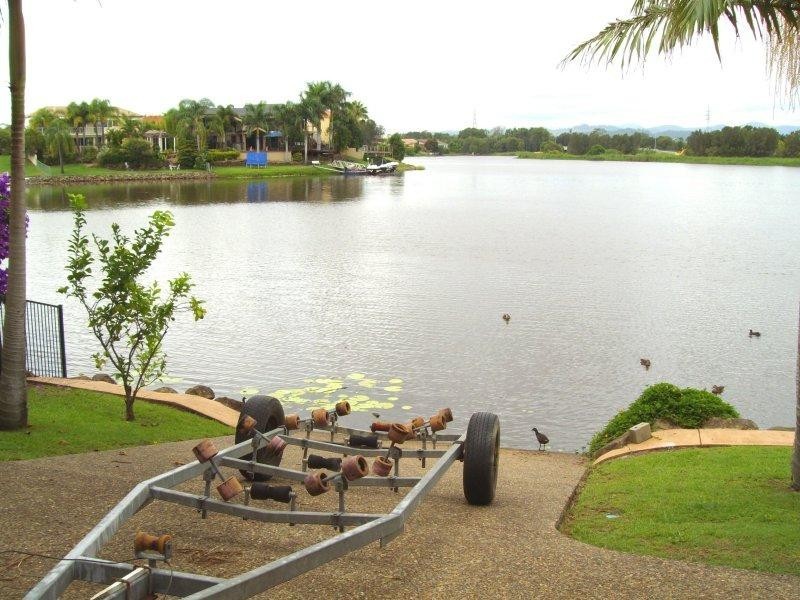 Clear Island Waters QLD 4226