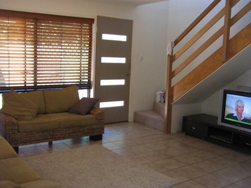 4/44 Frascott Avenue, Varsity Lakes QLD 4227