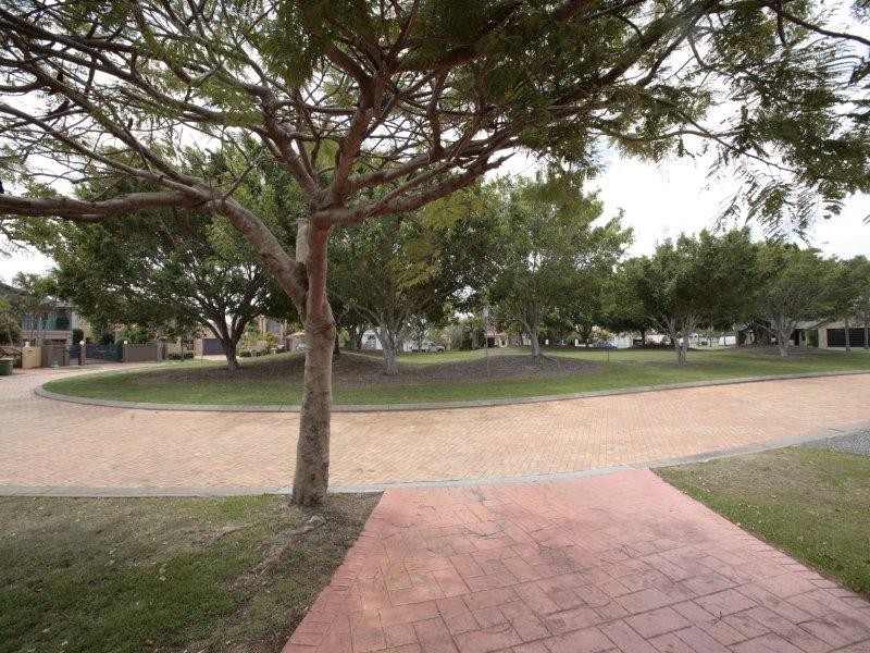 122 Port Jackson Boulevard, Clear Island Waters QLD 4226