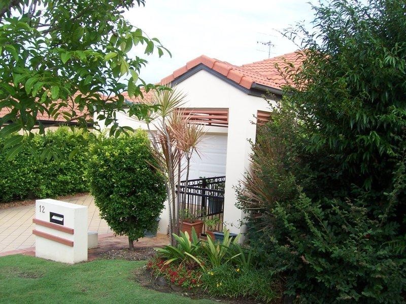 12 Windemere Crescent, Varsity Lakes QLD 4227