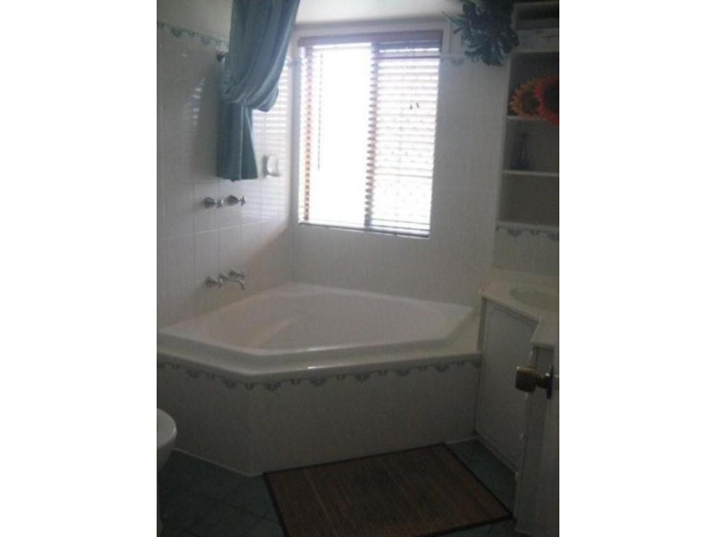 4/44 Frascott Avenue, Varsity Lakes QLD 4227