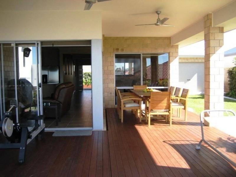 Varsity Lakes QLD 4227