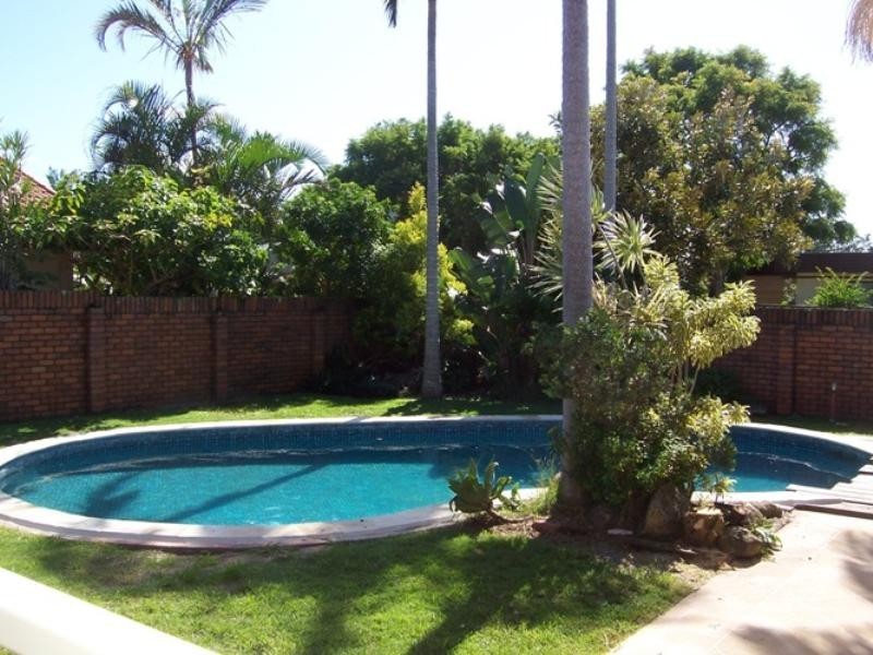 24 Conifer Crescent, Broadbeach Waters QLD 4218