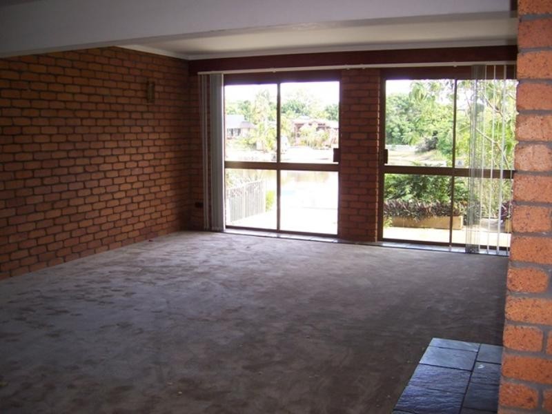 24 Conifer Crescent, Broadbeach Waters QLD 4218