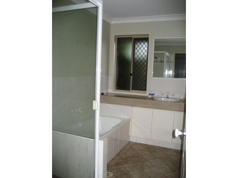 2/14 Dartmouth Court, Varsity Lakes QLD 4227