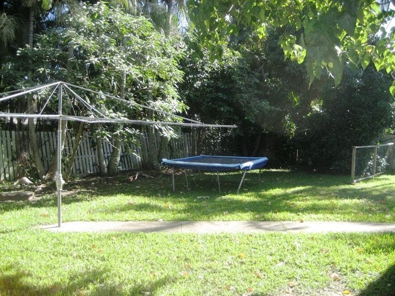 6 Mooyumbin Court, Nerang QLD 4211