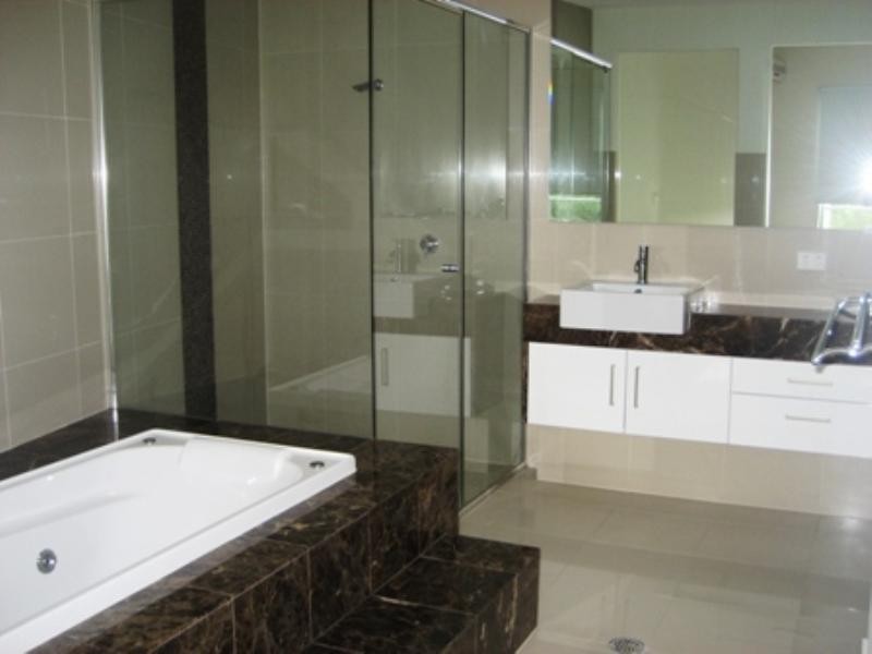 17/10 Valbonne Street, Varsity Lakes QLD 4227