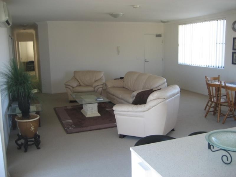 27/201 Market Square, Varsity Parade, Varsity Lakes QLD 4227