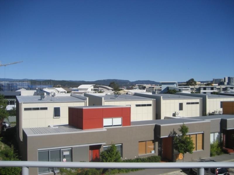 27/201 Market Square, Varsity Parade, Varsity Lakes QLD 4227