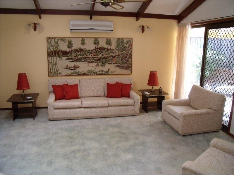 15 Roseville Court, Robina QLD 4226