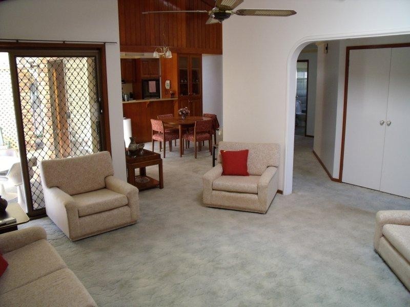 15 Roseville Court, Robina QLD 4226