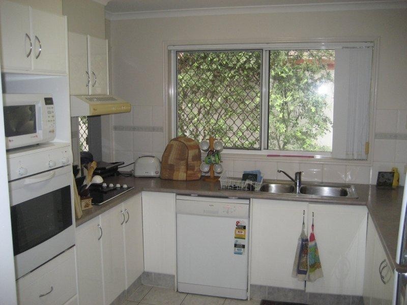 11 Cedarwood Crescent, Robina QLD 4226