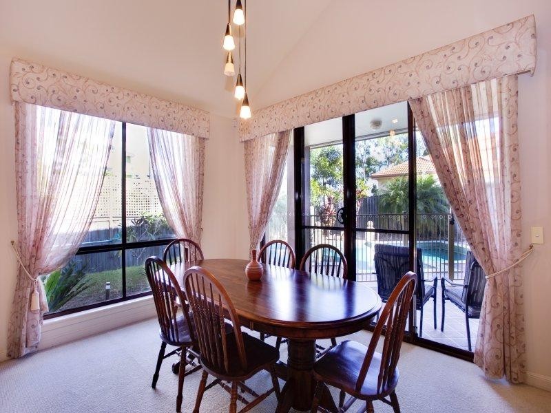 2 Pine Valley Drive, Robina QLD 4226