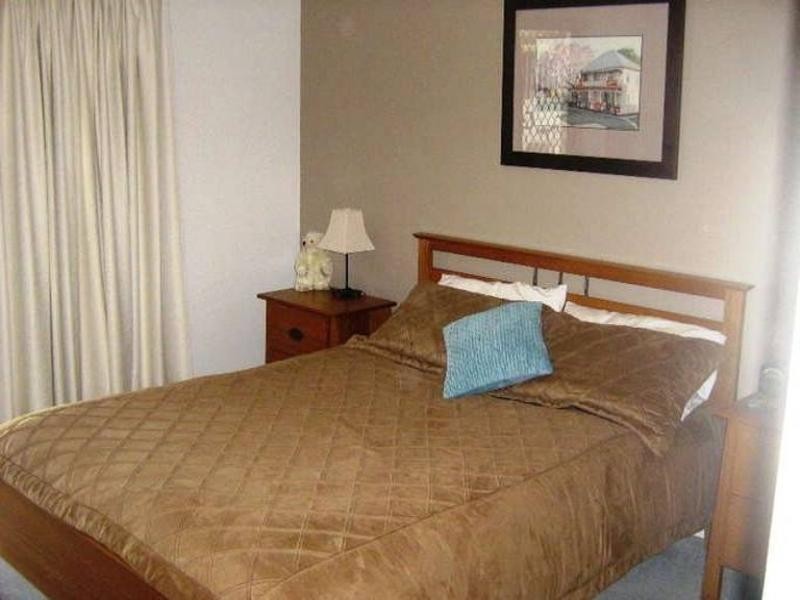 15 Wiltshire Drive, Mudgeeraba QLD 4213