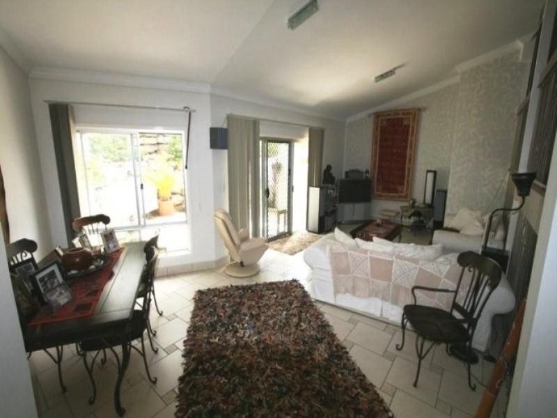 2/10 Mapleton Circuit, Varsity Lakes QLD 4227