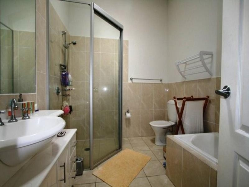 2/10 Mapleton Circuit, Varsity Lakes QLD 4227