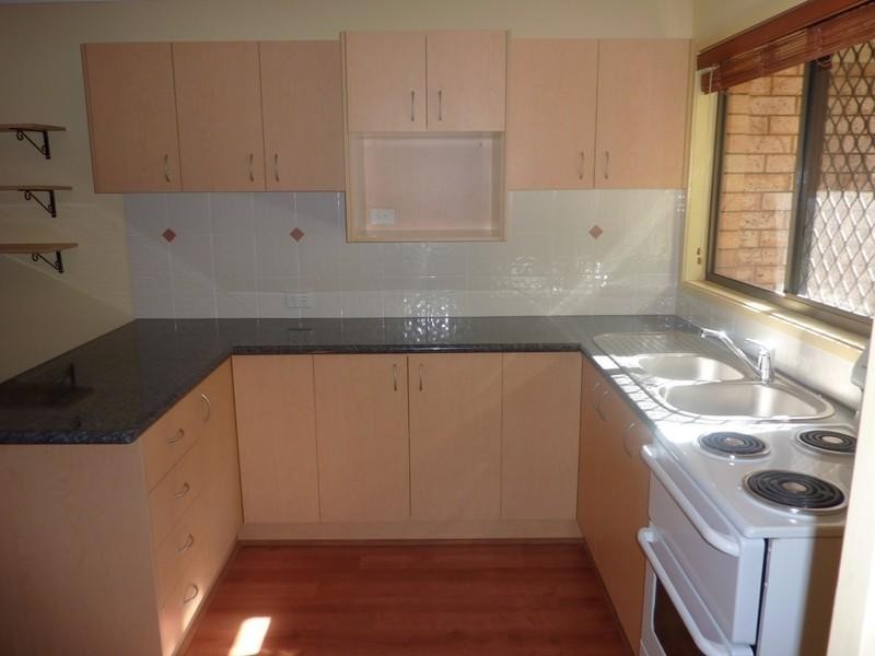 30 Sportsman Avenue, Mermaid Waters QLD 4218