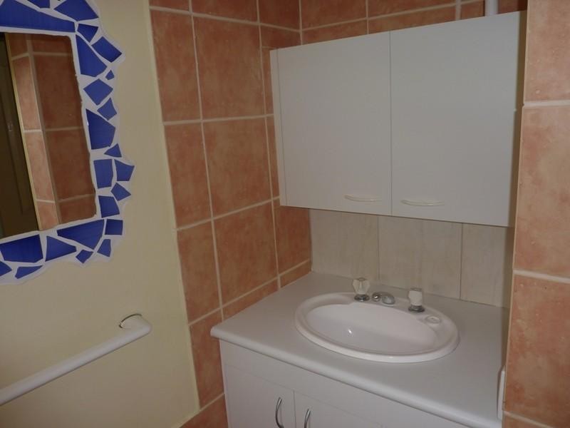 30 Sportsman Avenue, Mermaid Waters QLD 4218