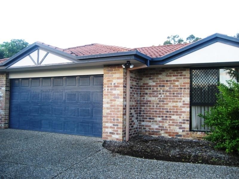 8 Errol Flynn Court, Parkwood QLD 4214