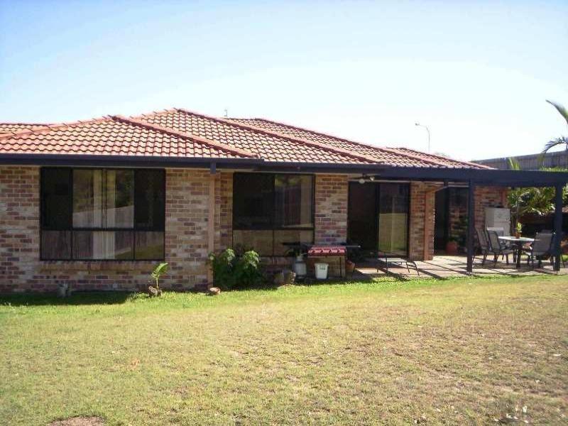 8 Errol Flynn Court, Parkwood QLD 4214