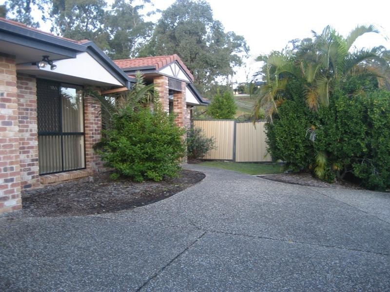 8 Errol Flynn Court, Parkwood QLD 4214