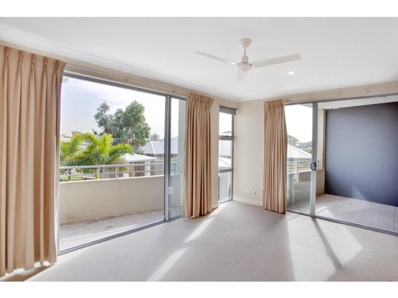 4/10 Valbonne Street “Park Azzura”, Varsity Lakes QLD 4227