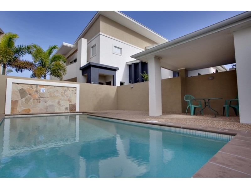 4/10 Valbonne Street “Park Azzura”, Varsity Lakes QLD 4227