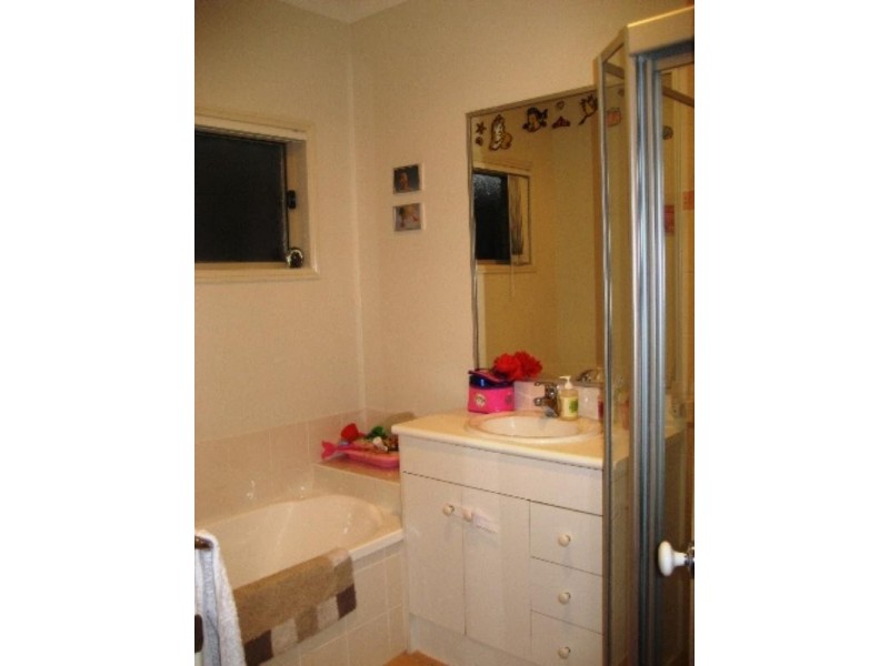 45 Lantau Crescent, Varsity Lakes QLD 4227