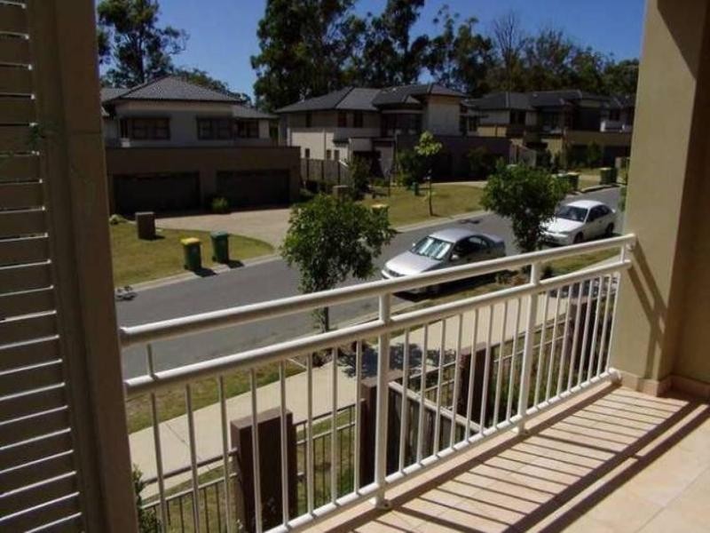 1/12 Geraldton Drive, Varsity Lakes QLD 4227