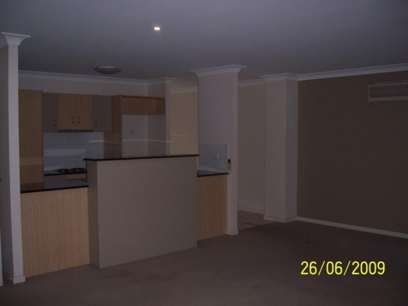 1/12 Geraldton Drive, Varsity Lakes QLD 4227