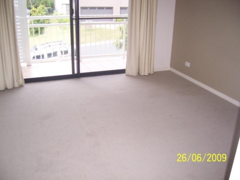 1/12 Geraldton Drive, Varsity Lakes QLD 4227