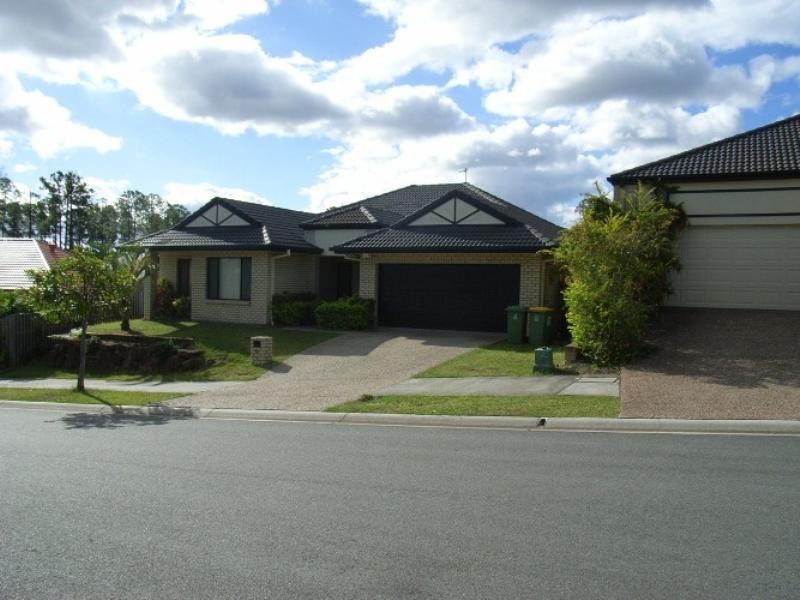13 Hillridge Crescent, Varsity Lakes QLD 4227