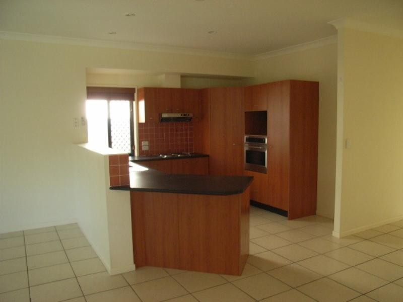 13 Hillridge Crescent, Varsity Lakes QLD 4227