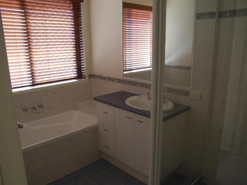 13 Hillridge Crescent, Varsity Lakes QLD 4227