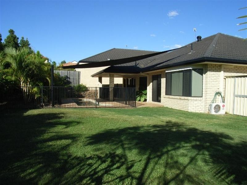 13 Hillridge Crescent, Varsity Lakes QLD 4227
