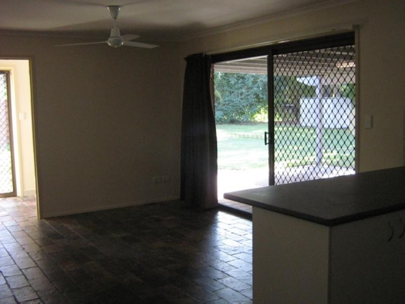 3 Woodlands Way, Parkwood QLD 4214