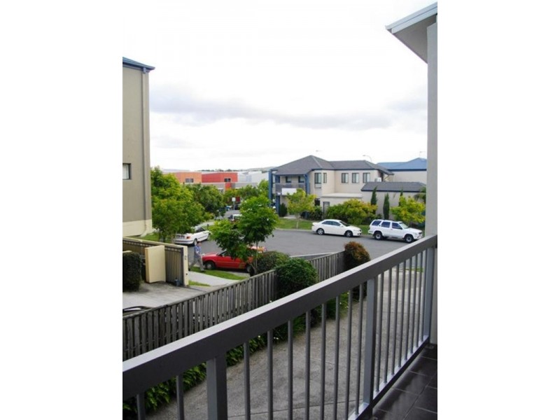 3B/20 Tourangeau Crescent, Varsity Lakes QLD 4227