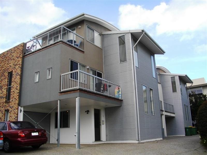 3B/20 Tourangeau Crescent, Varsity Lakes QLD 4227