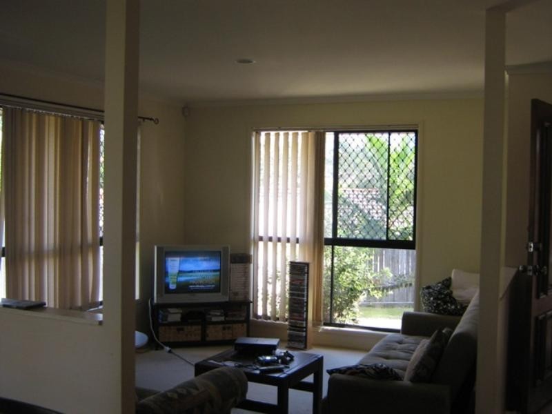 8 Errol Flynn Court, Parkwood QLD 4214