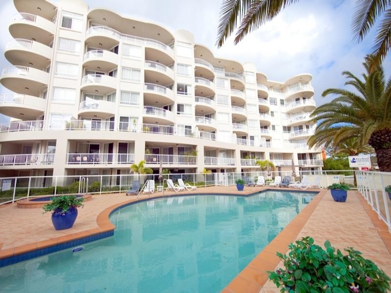 102/6 Douglas Street, Kirra QLD 4225