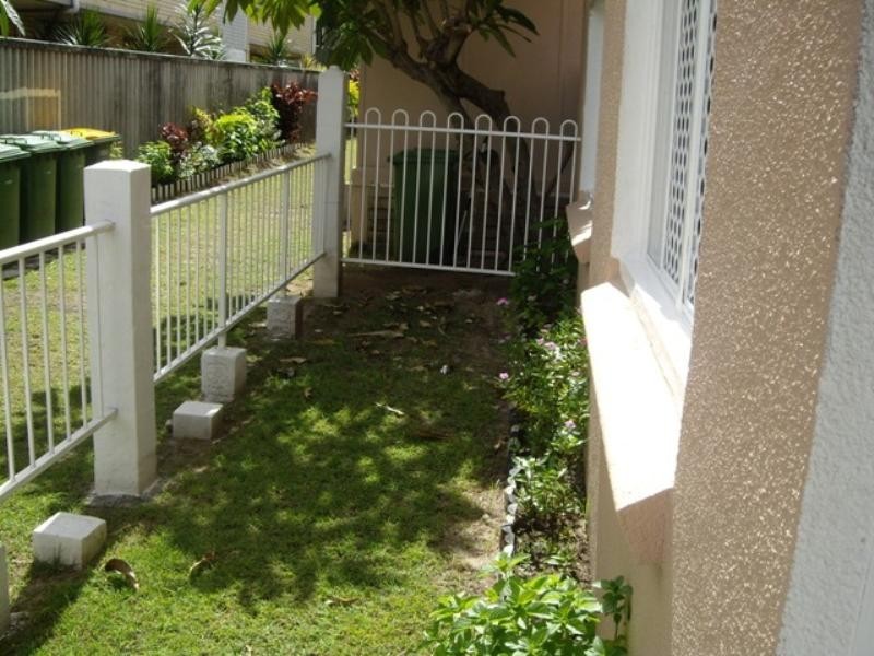 3/1969 Gold Coast Highway, Burleigh Heads QLD 4220