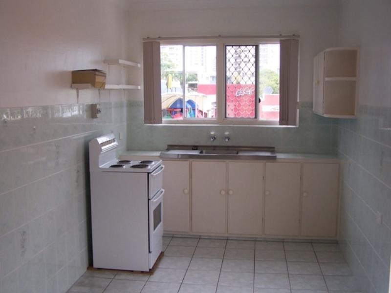 4/1969 Gold Coast Highway, Burleigh Heads QLD 4220